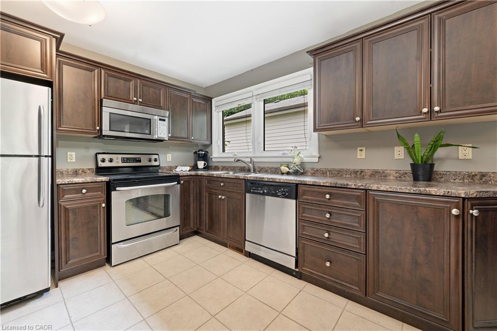 1063 Maplehurst Avenue Property Photo 7