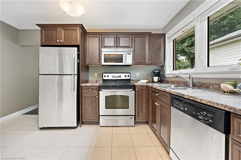 1063 Maplehurst Avenue Property Photo 8