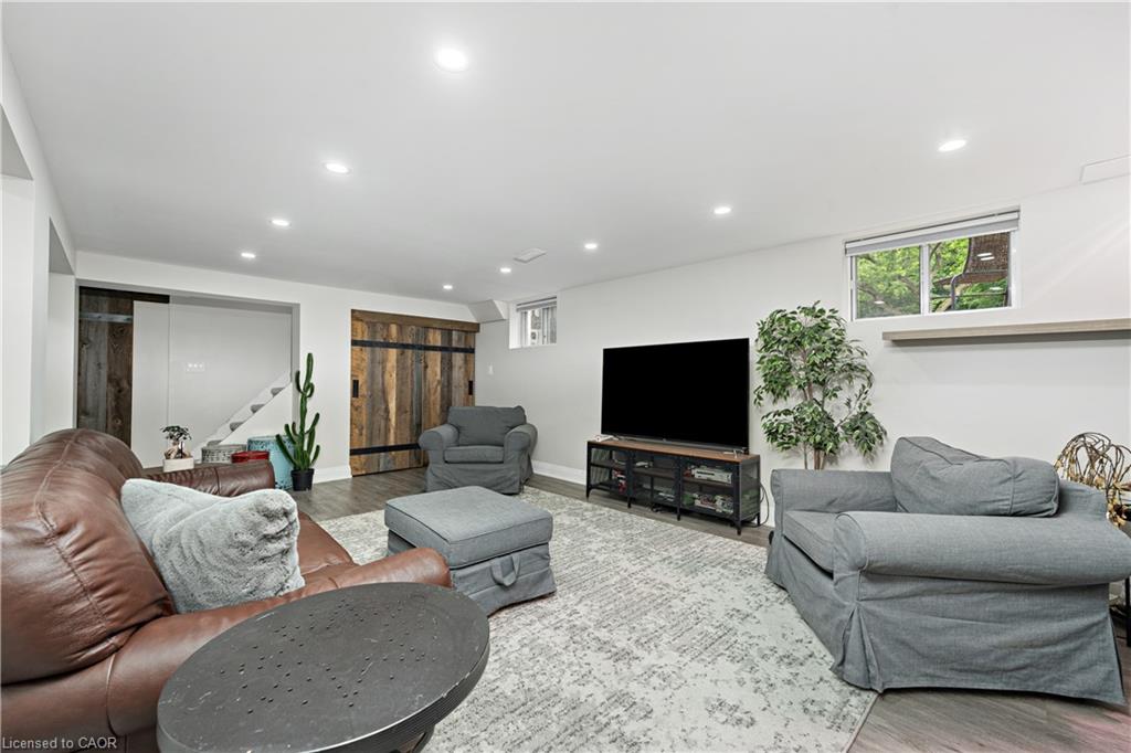 1063 Maplehurst Avenue Property Photo 13