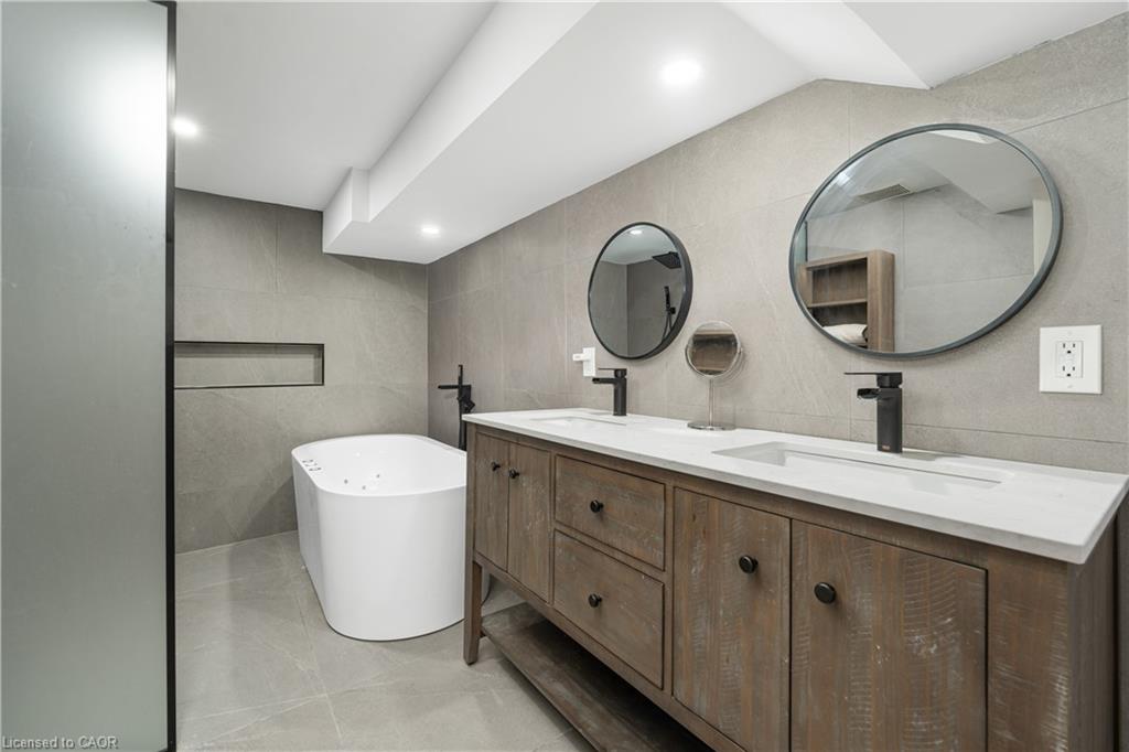 1063 Maplehurst Avenue Property Photo 18
