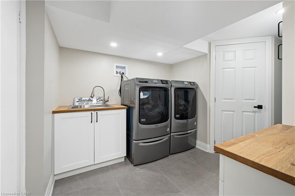 1063 Maplehurst Avenue Property Photo 20