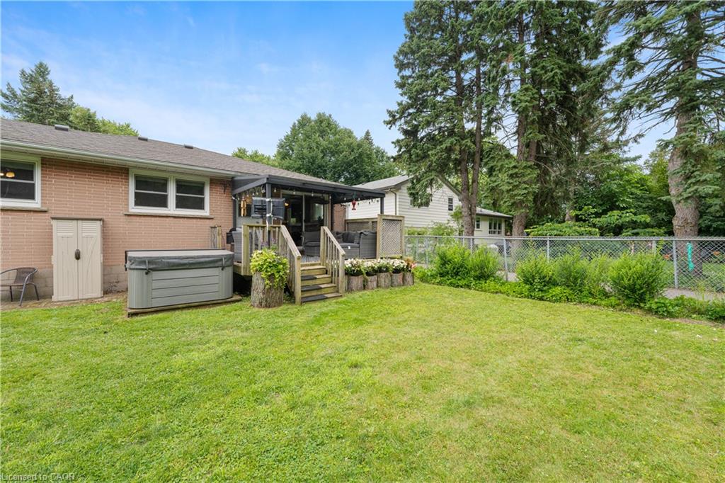 1063 Maplehurst Avenue Property Photo 23