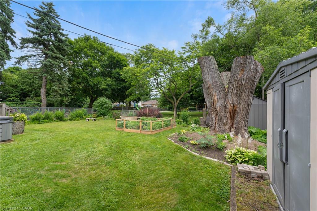 1063 Maplehurst Avenue Property Photo 24