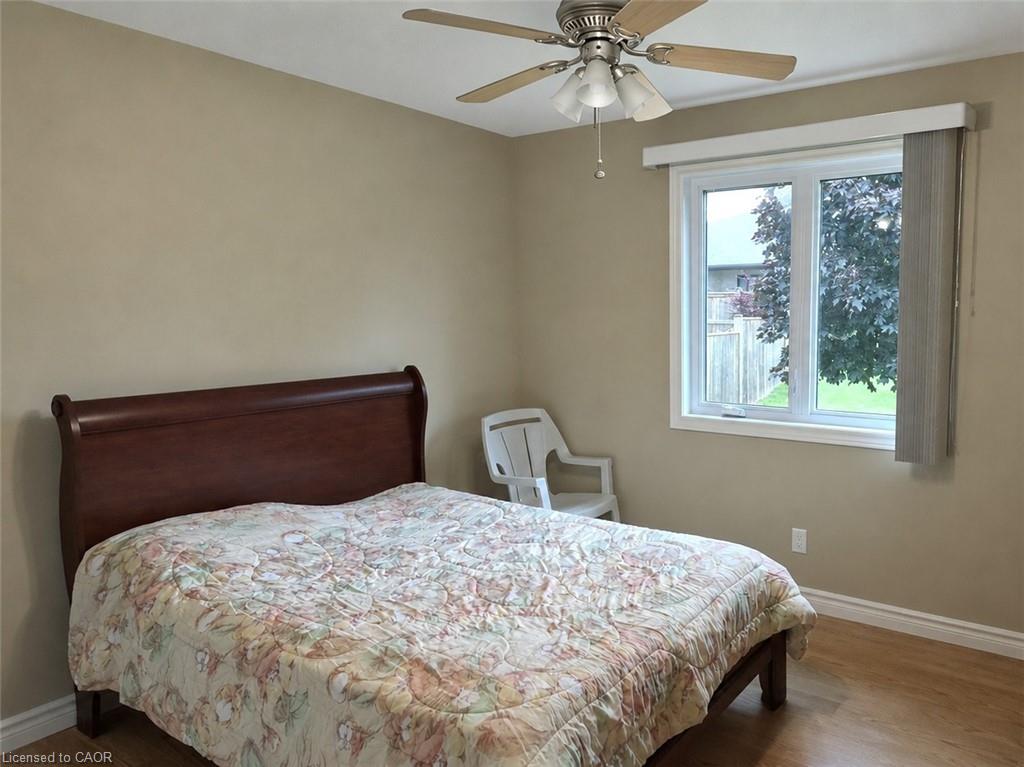 39 Ross Avenue N Property Photo 28