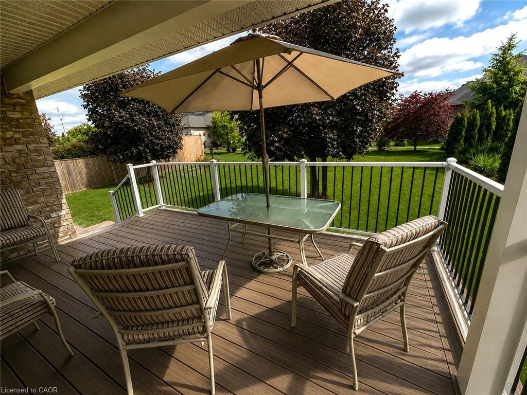 39 Ross Avenue N Property Photo 40