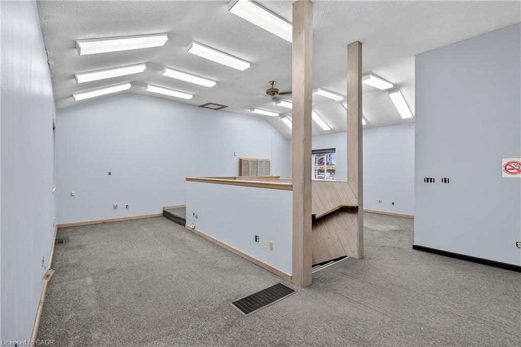 75 Young Street Property Photo 3