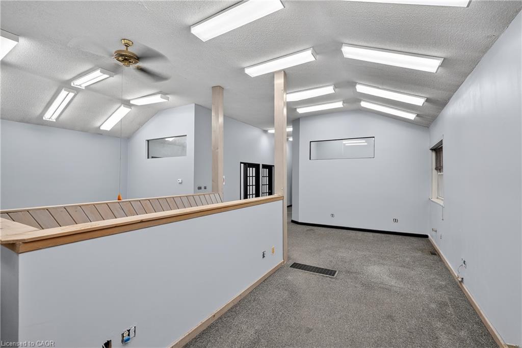 75 Young Street Property Photo 5