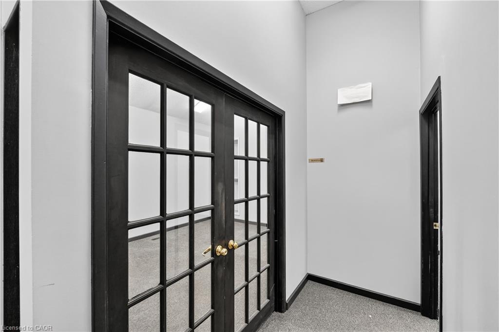 75 Young Street Property Photo 11