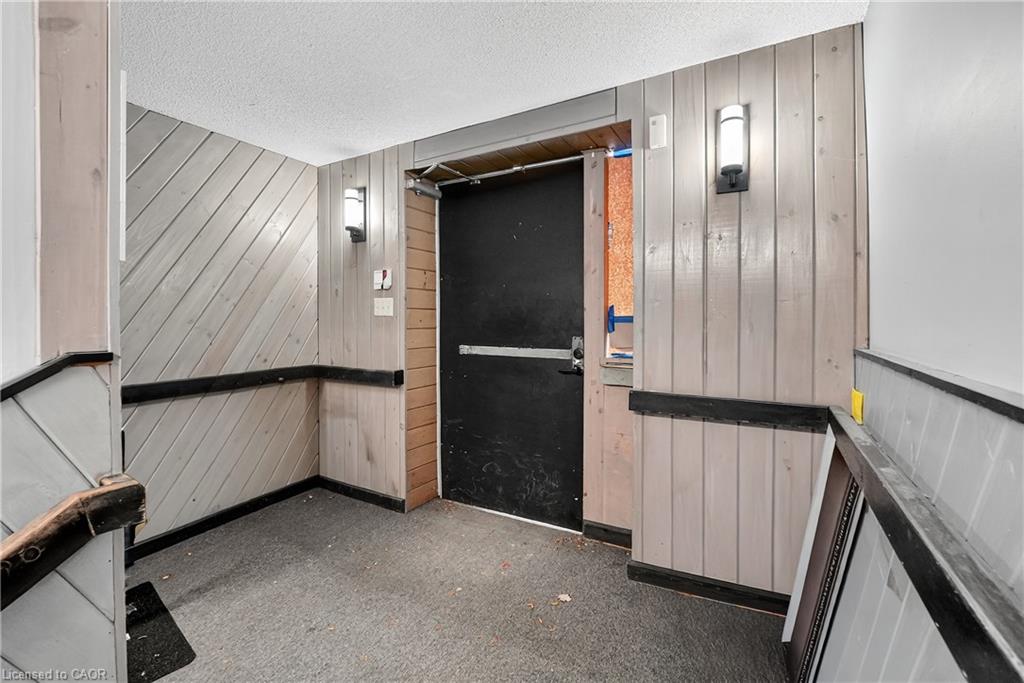 75 Young Street Property Photo 23