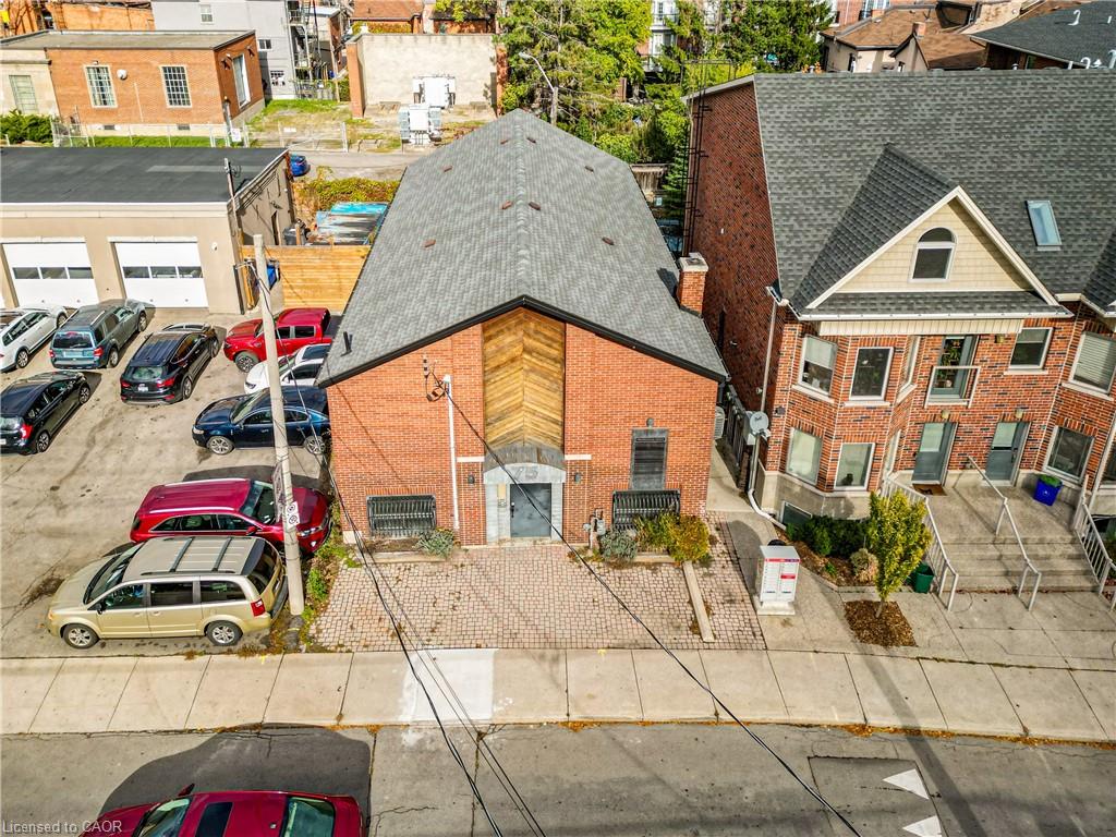 75 Young Street Property Photo 26