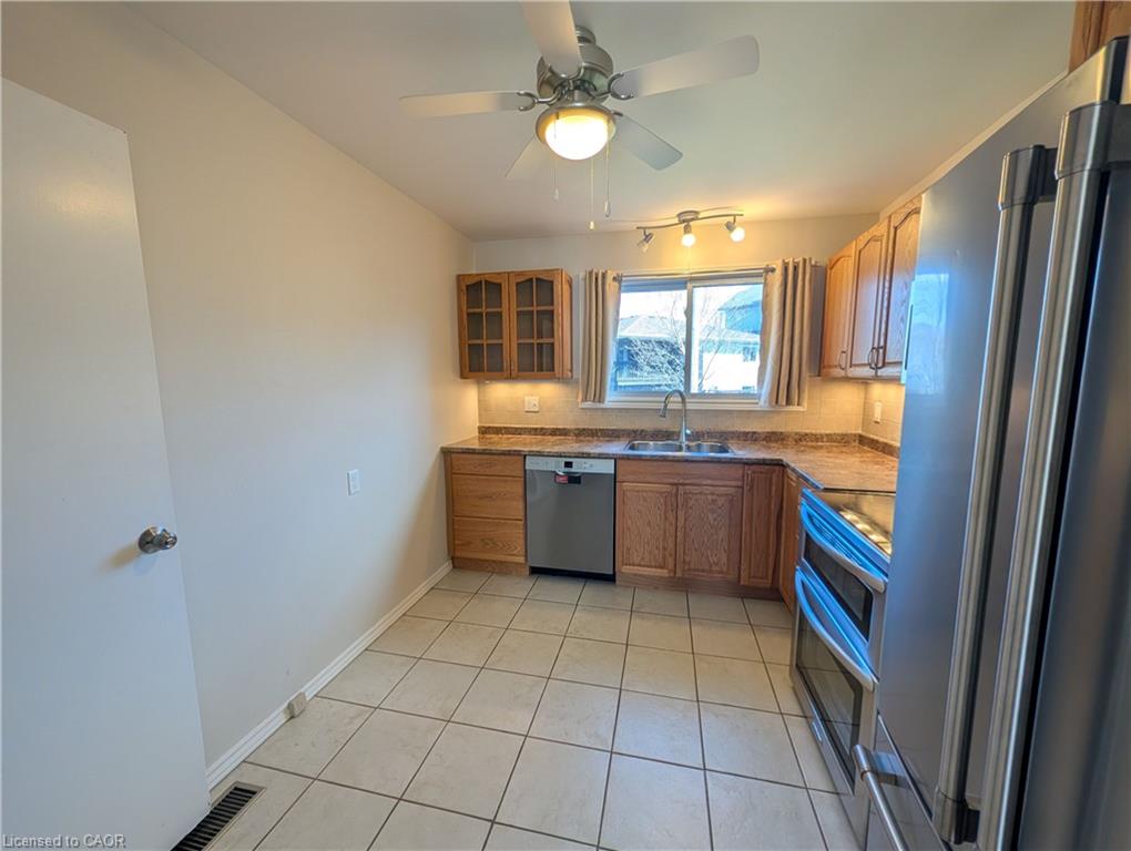 7-27 Addington Street Property Photo 37