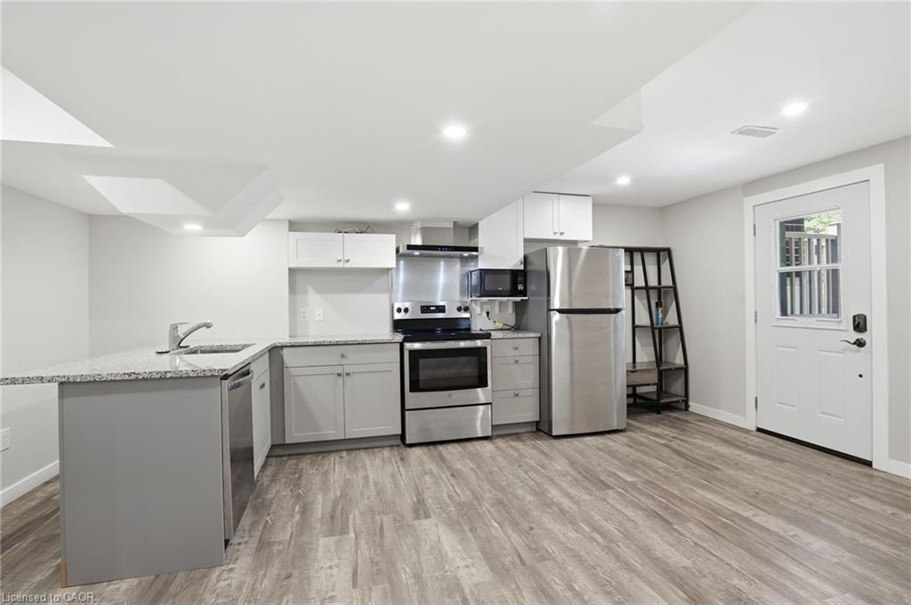 43 Fleming Crescent Property Photo 3