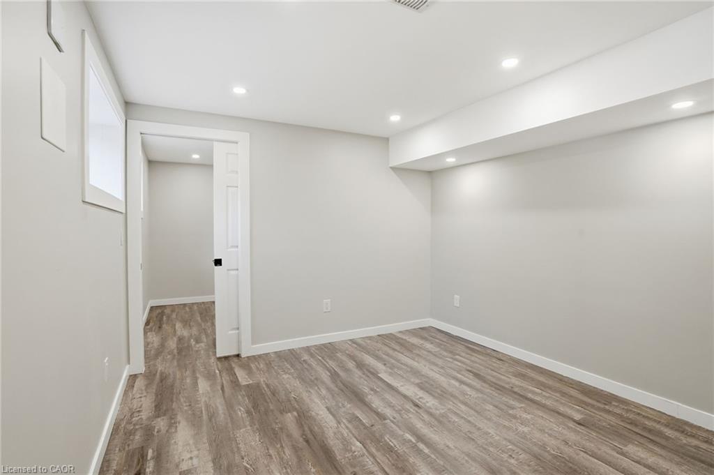43 Fleming Crescent Property Photo 12