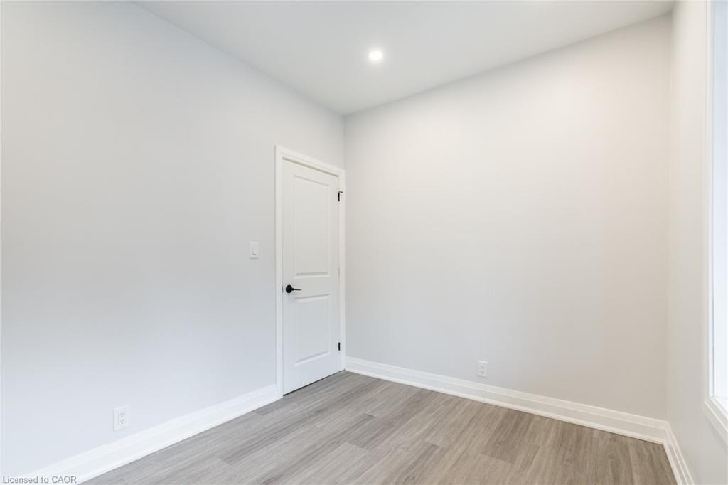 536 Cannon Street E Property Photo 5