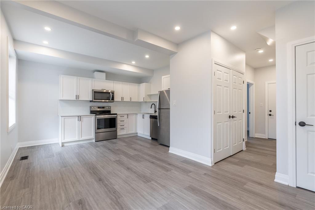 536 Cannon Street E Property Photo 11