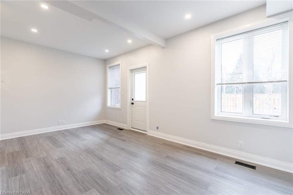 536 Cannon Street E Property Photo 15