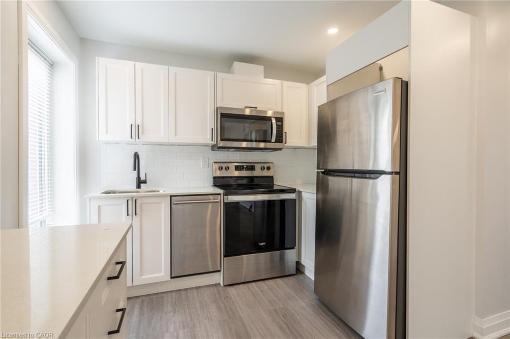 536 Cannon Street E Property Photo 27