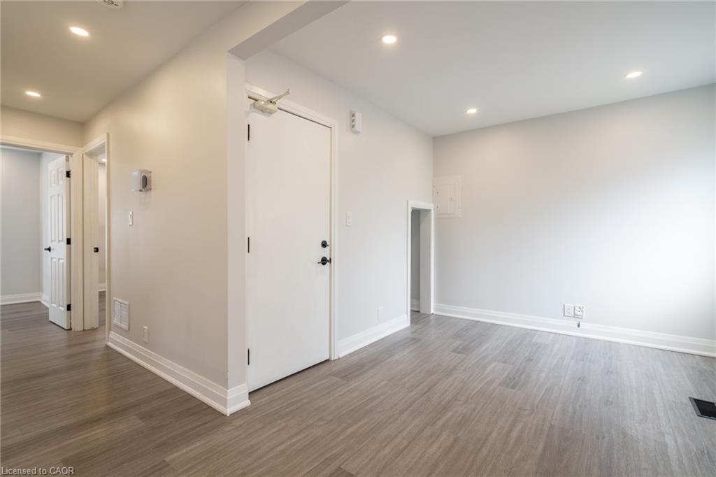 536 Cannon Street E Property Photo 28