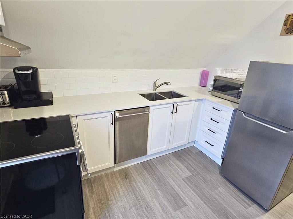 536 Cannon Street E Property Photo 37