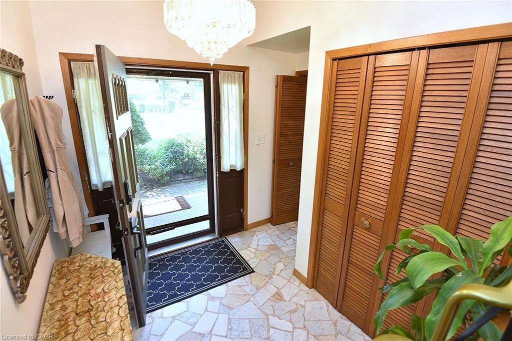 372 Fennell Avenue W Property Photo 5