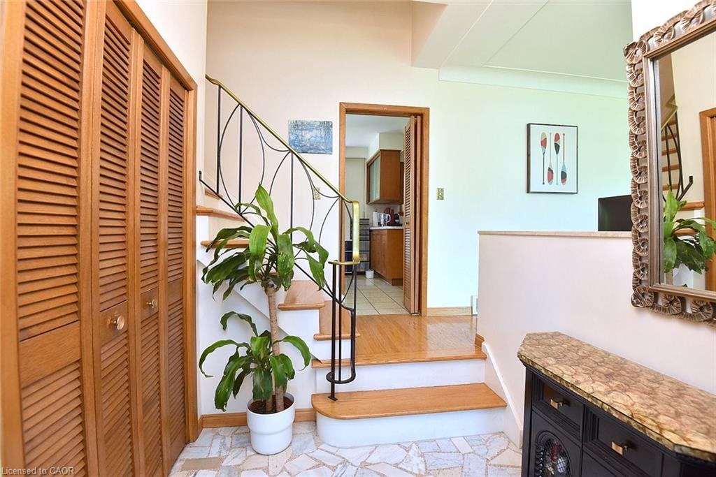 372 Fennell Avenue W Property Photo 6
