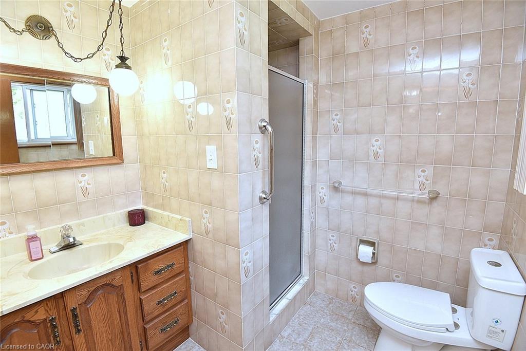 372 Fennell Avenue W Property Photo 22