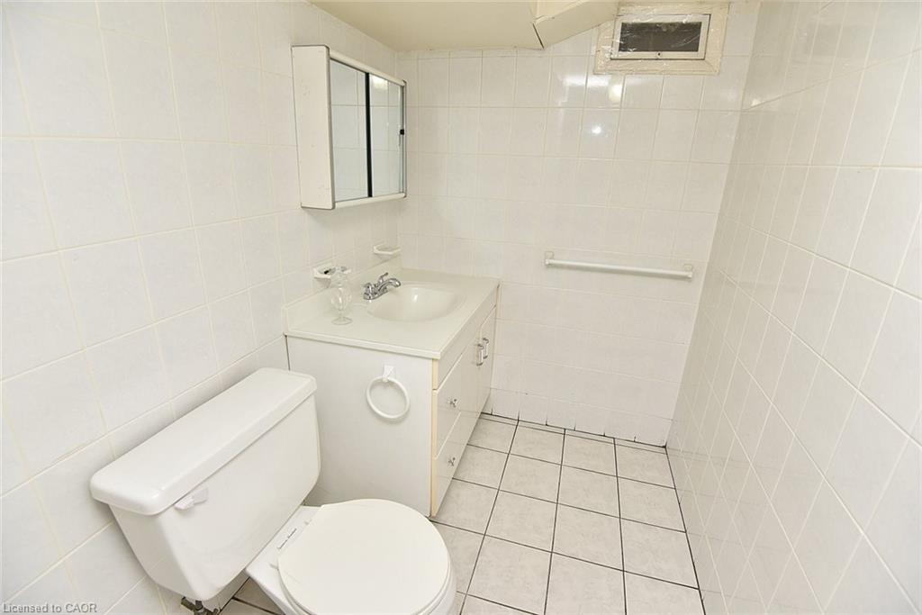 372 Fennell Avenue W Property Photo 23