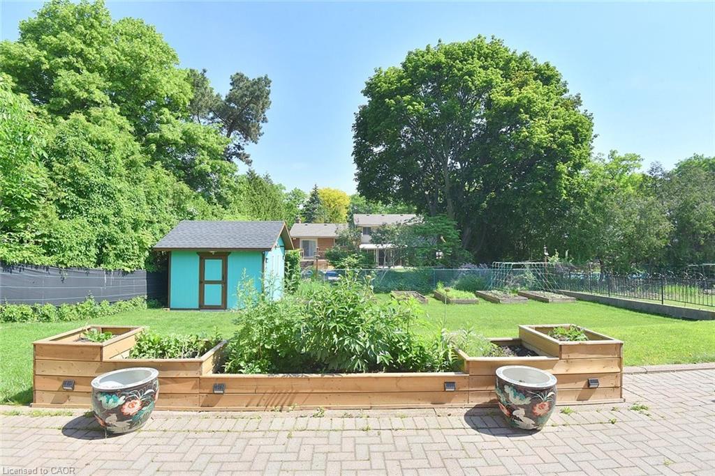 372 Fennell Avenue W Property Photo 31