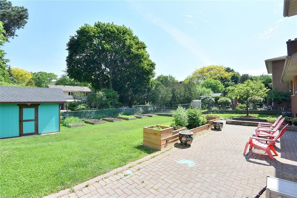 372 Fennell Avenue W Property Photo 32