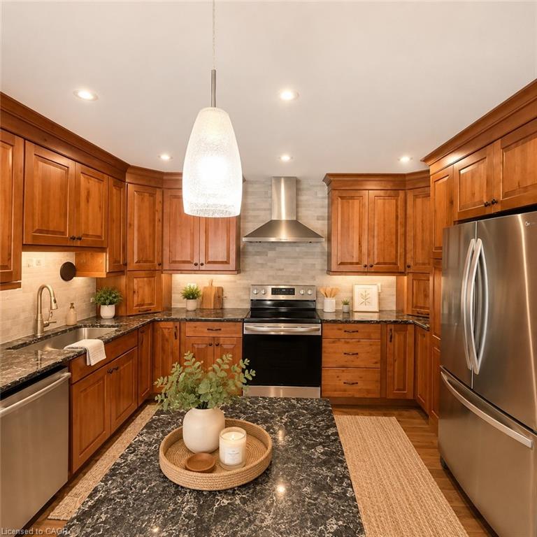 82 Blackwood Crescent Property Photo 3