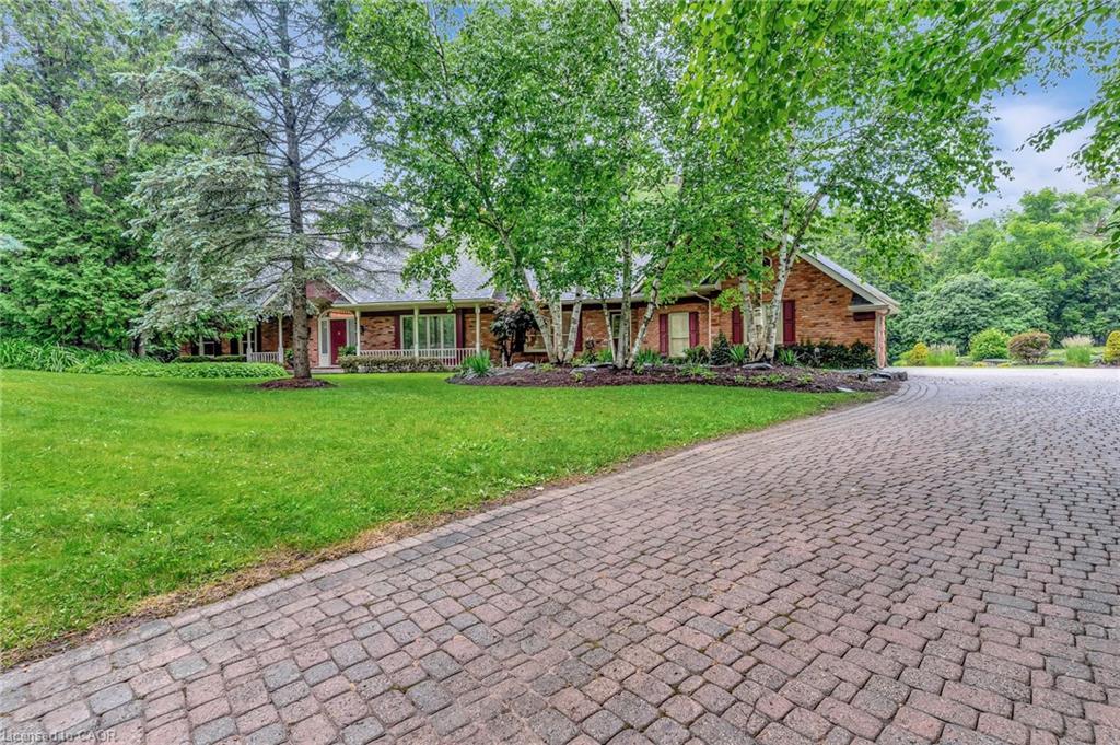 22 Deerpath Court Property Photo 2