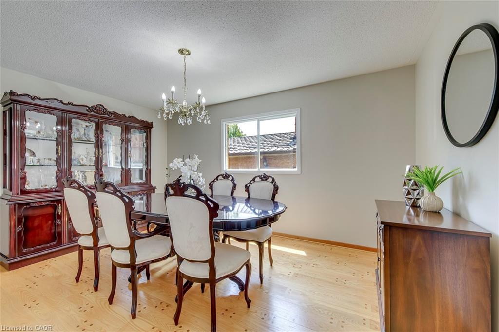2921 Caradoc Lane Property Photo 7