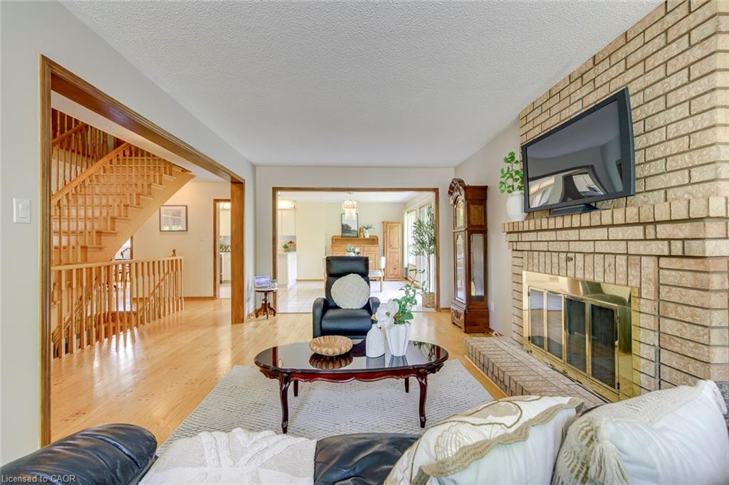 2921 Caradoc Lane Property Photo 13