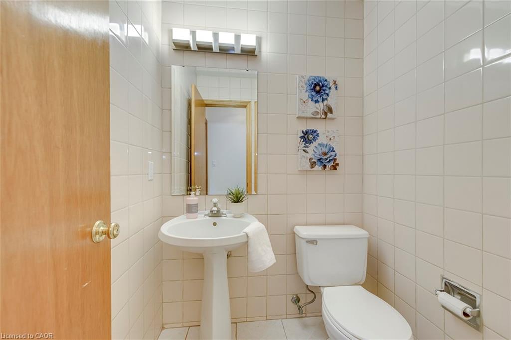 2921 Caradoc Lane Property Photo 17