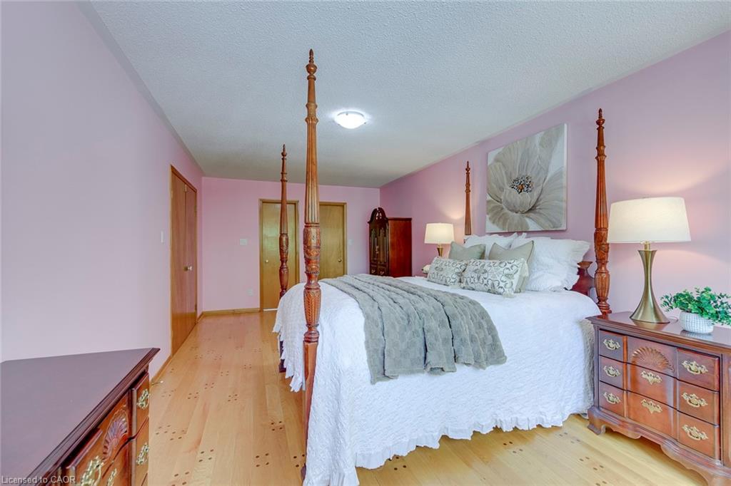 2921 Caradoc Lane Property Photo 22