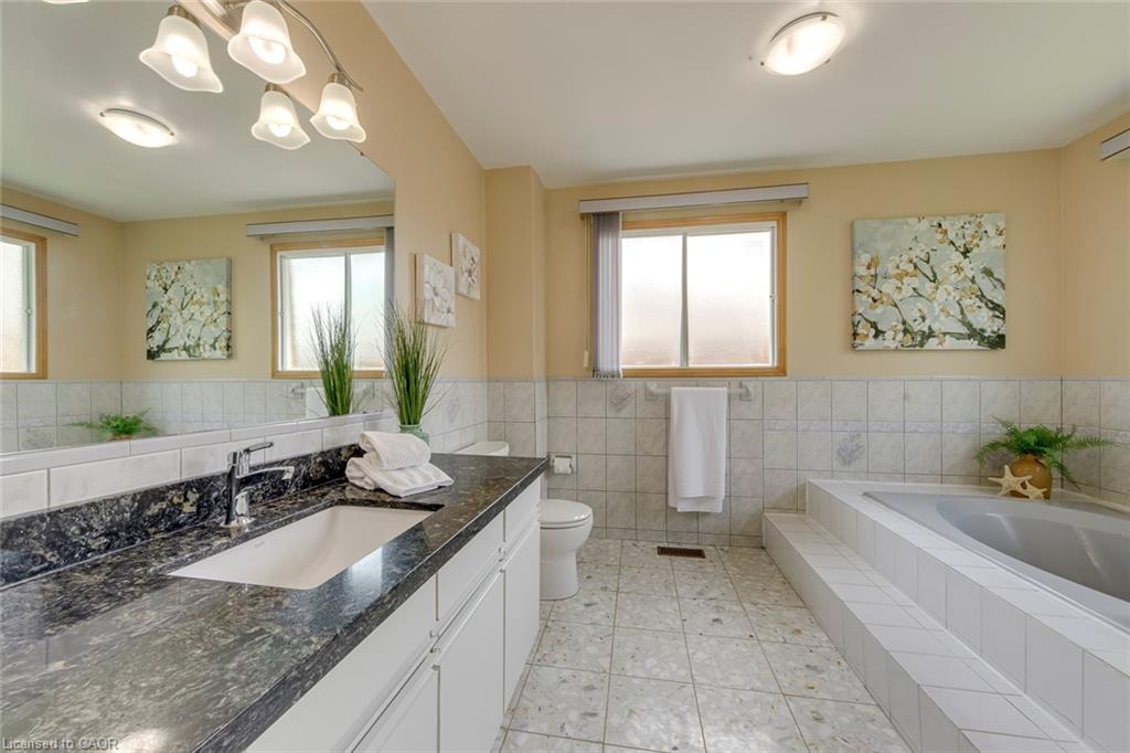 2921 Caradoc Lane Property Photo 23