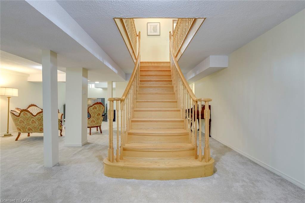 2921 Caradoc Lane Property Photo 29