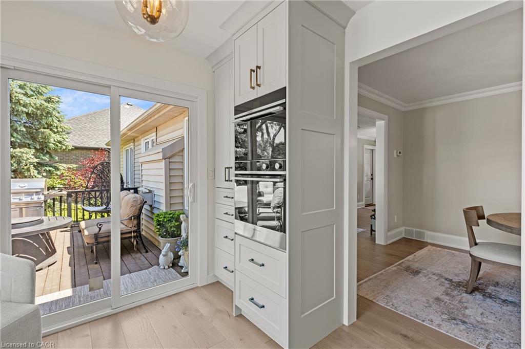 611 Victoria Street Property Photo 22