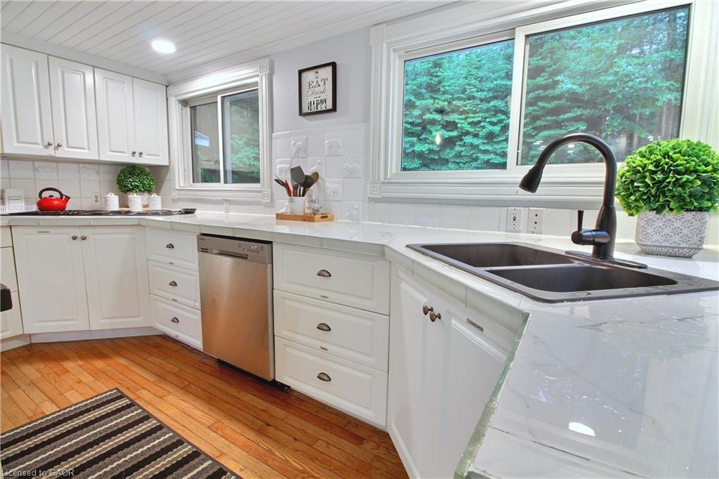 325 Balsam Chutes Road Property Photo 10