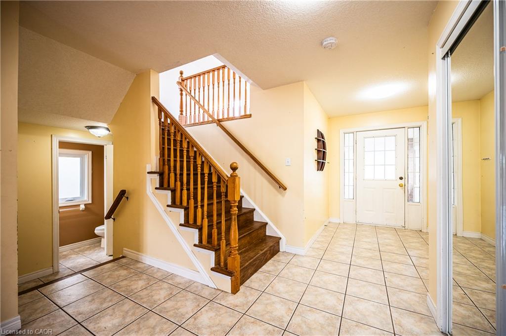 136 Hidden Creek Drive Property Photo 3