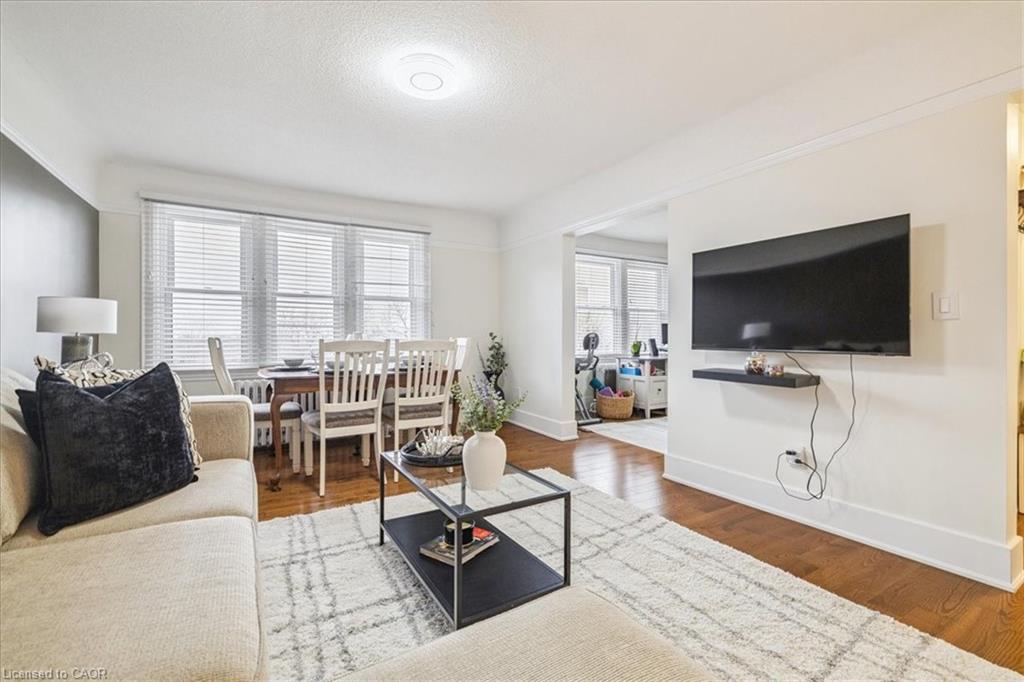 6-21 Mountwood Avenue Property Photo 1
