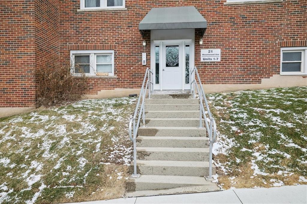 6-21 Mountwood Avenue Property Photo 3