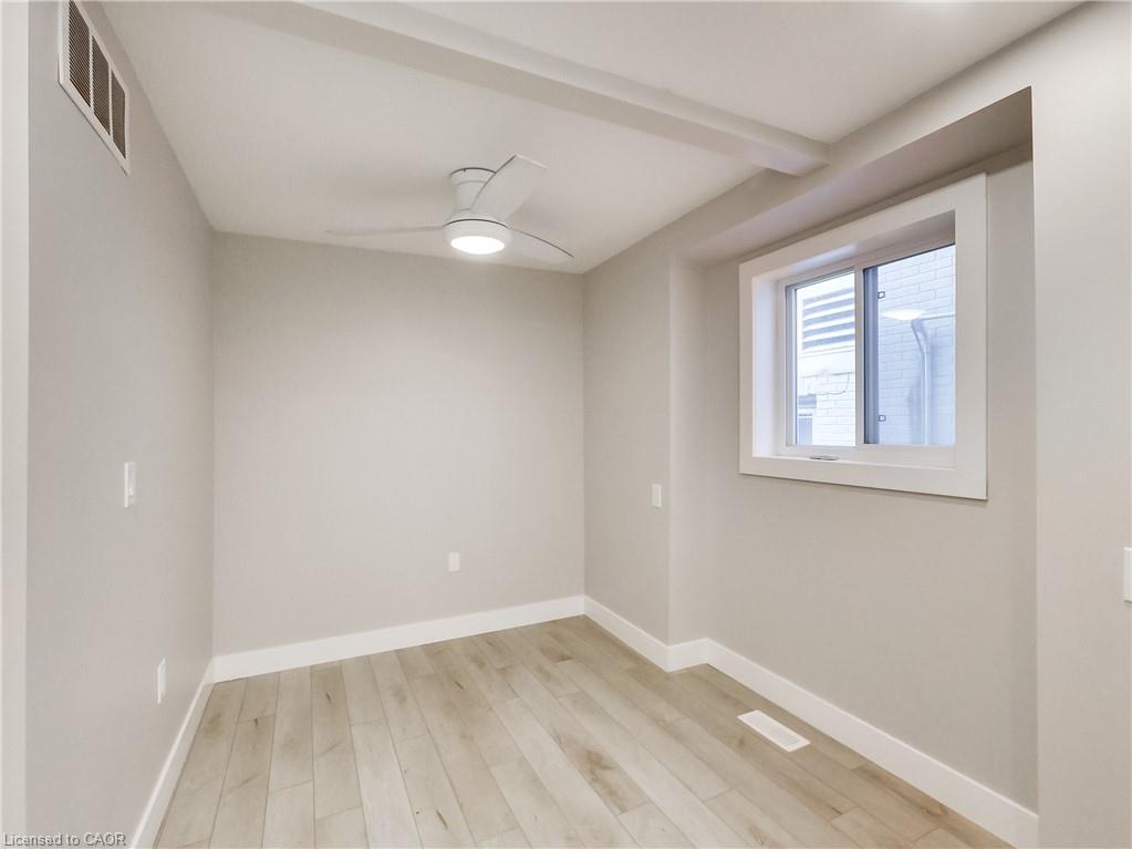 229 Parkdale Avenue N Property Photo 33