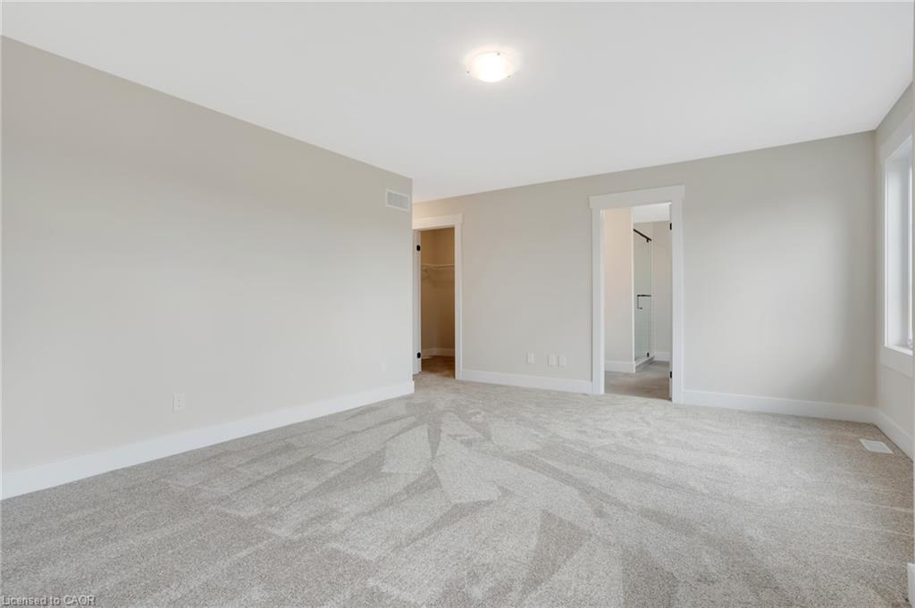 24 Moon Crescent Property Photo 29