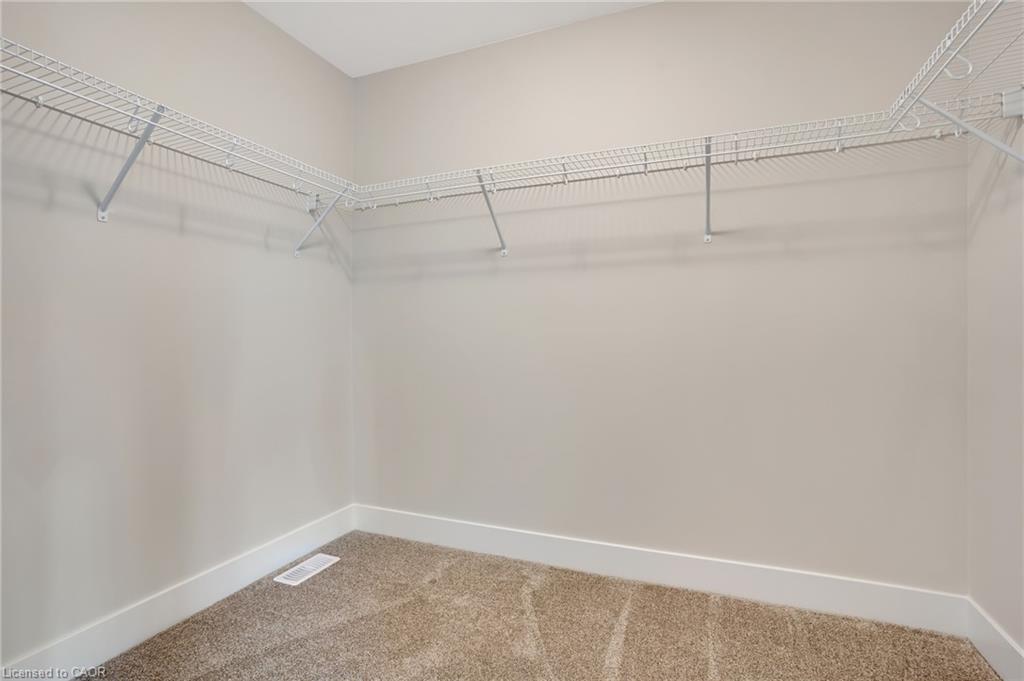 24 Moon Crescent Property Photo 30