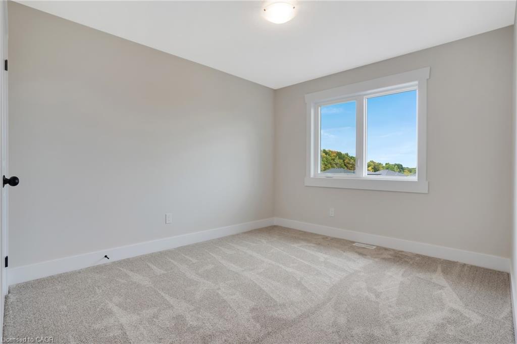 24 Moon Crescent Property Photo 36
