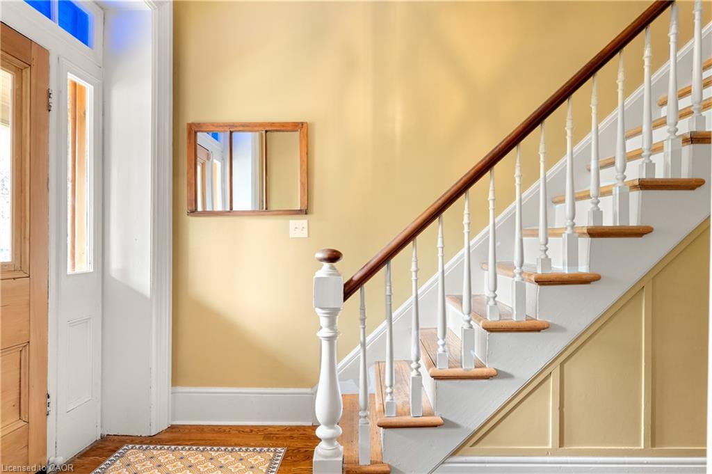 19 London Road E Property Photo 8
