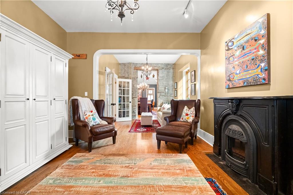 19 London Road E Property Photo 12