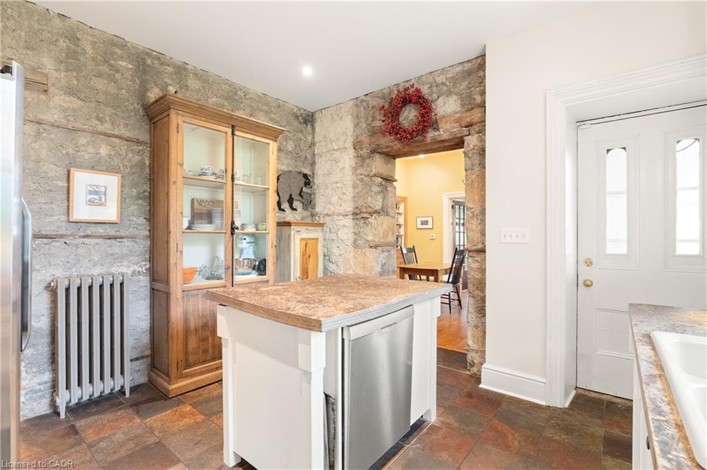 19 London Road E Property Photo 21
