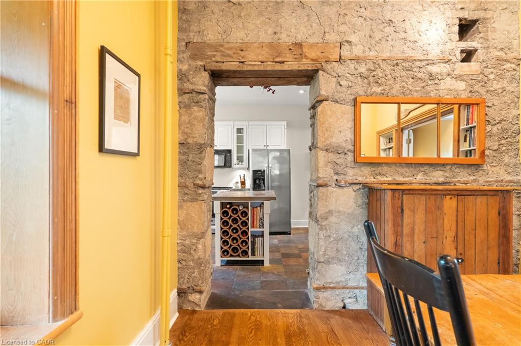 19 London Road E Property Photo 27